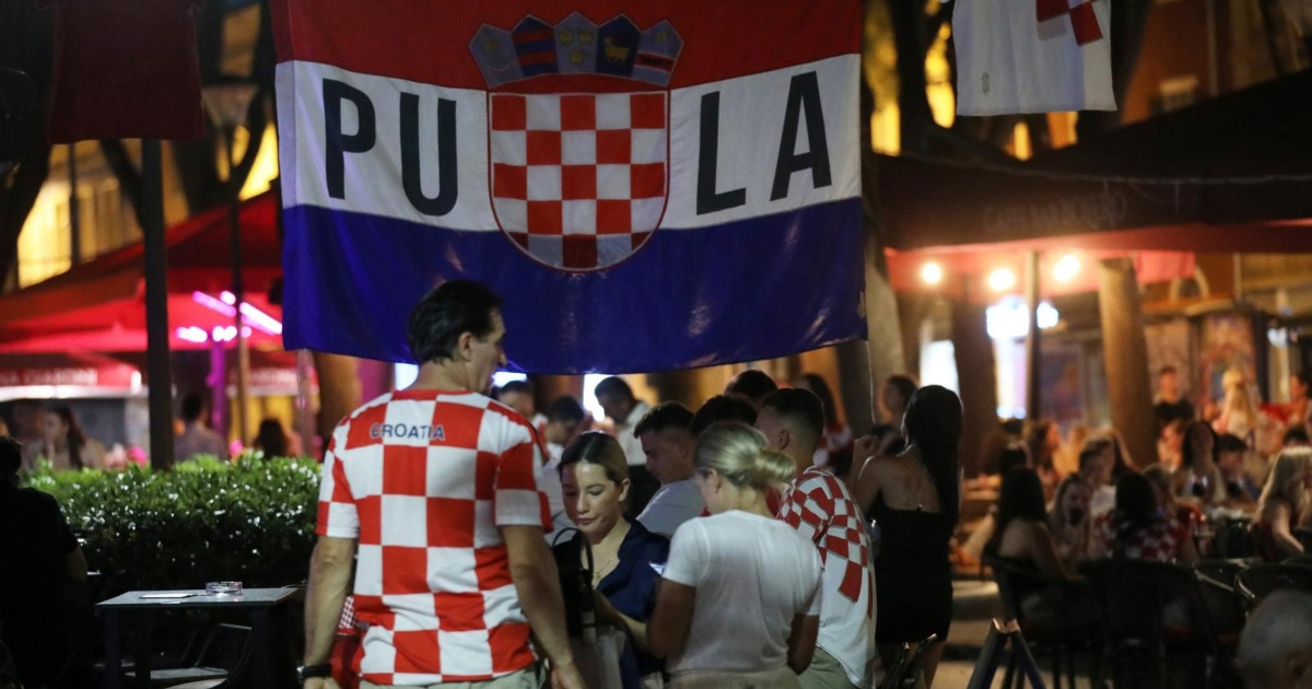 FOTO Pula je puna navijača u hrvatskim dresovima