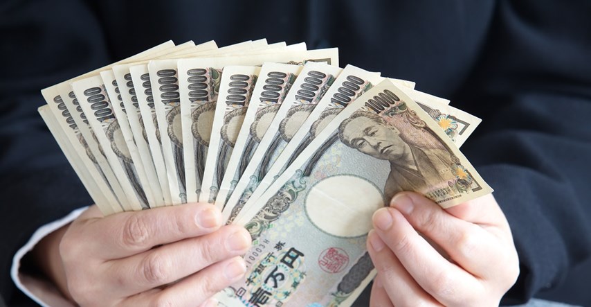 Japanci vole plaćati gotovinom, ali to se polako mijenja
