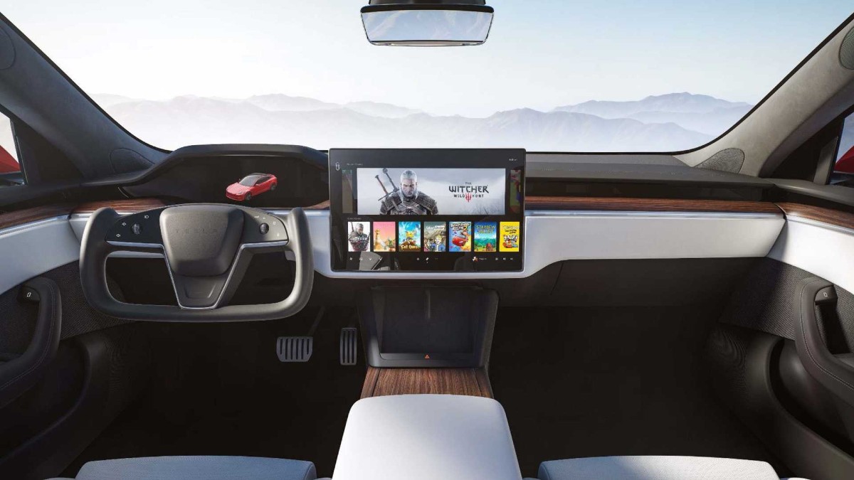FOTO Tesla Motors predstavio obnovljeni Model S s futurističkom kabinom