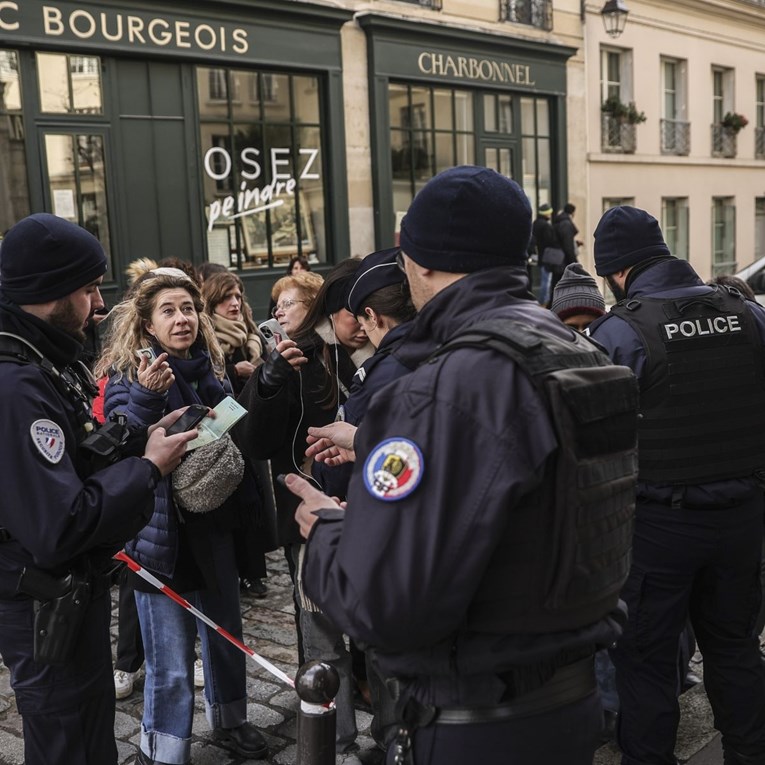 Amerikanka koja je bacila dijete kroz prozor hotela u Parizu je u pritvoru