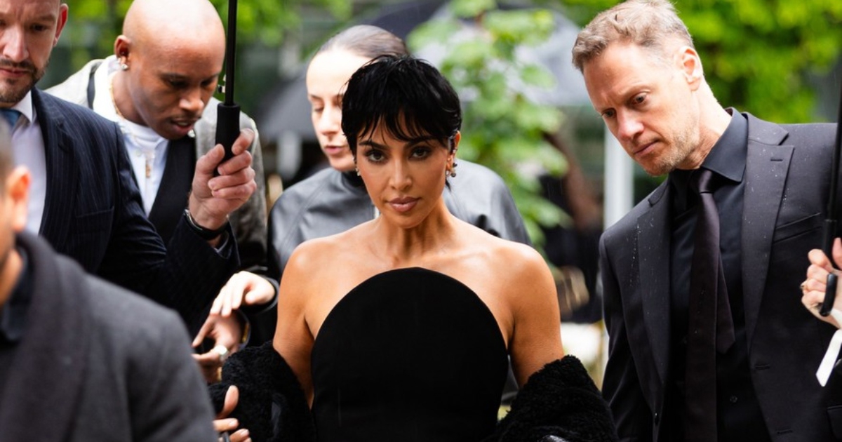 Kim Kardashian na Tjednu mode u Parizu pokazala novu frizuru - i svi govore isto