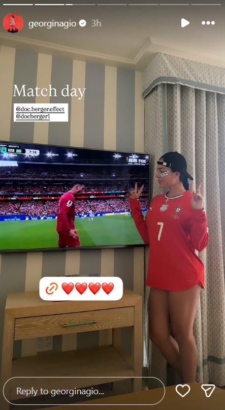 Georgina pokazala odakle bodri Ronalda, outfit privukao pažnju