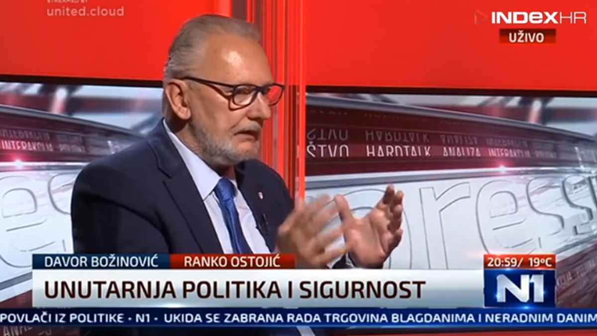 Pogledajte kako Božinović brani "Za dom spremni"