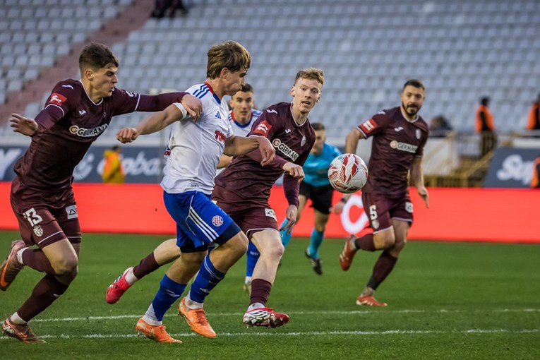 SHNL se igra na Veliki petak i Veliku subotu. Istra i Hajduk u posebnom terminu