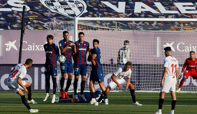 LEVANTE - SEVILLA 1:1 Kiks Seville u borbi za Ligu prvaka