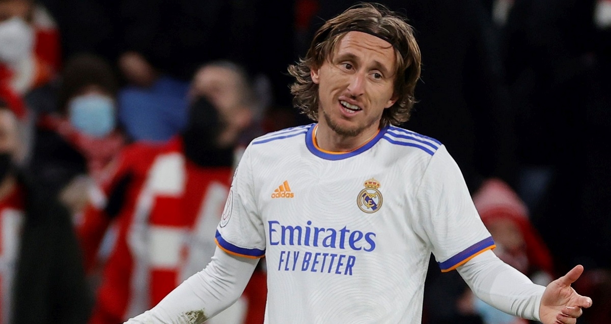 Marca: Modrić nije trebao napraviti faul koji je donio Rakitićev gol