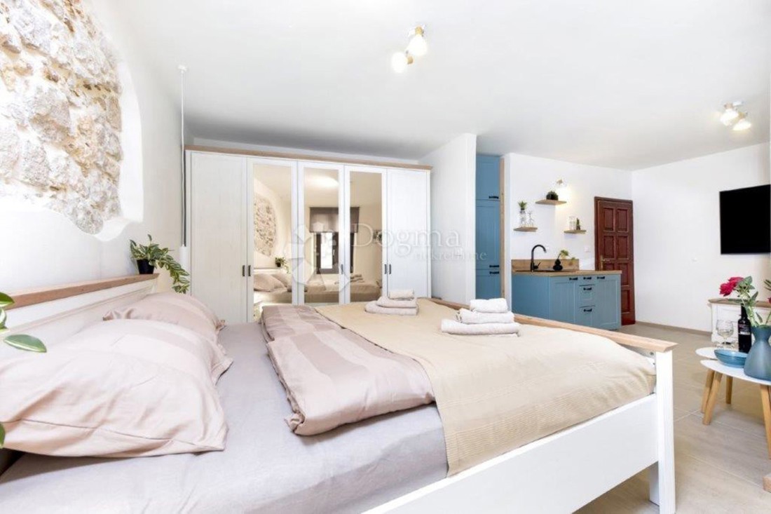 U centru Rovinja prodaje se apartman od 37 kvadrata. Cijena je 235.000 eura