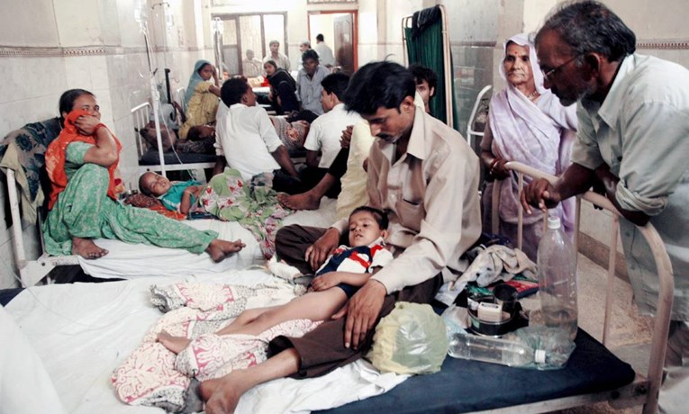 Pas lutalica u indijskoj bolnici napao i ubio novorođenče