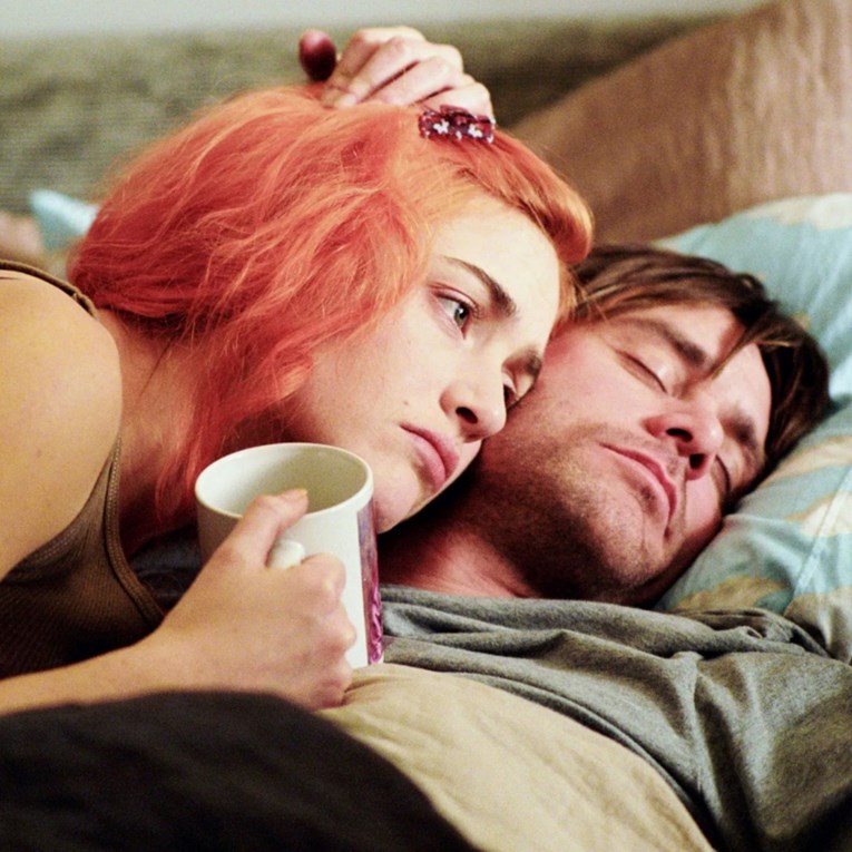 Spavate s više jastuka u krevetu? Možda imate podsvjesnu potrebu za kontrolom