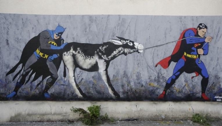 Mrežama se širi slika murala u Mostaru: "Ni superheroji ne mogu ništa kenjcu"