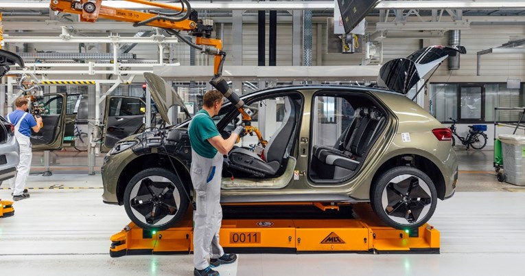 Najveća europska tvornica električnih automobila otpušta radnike