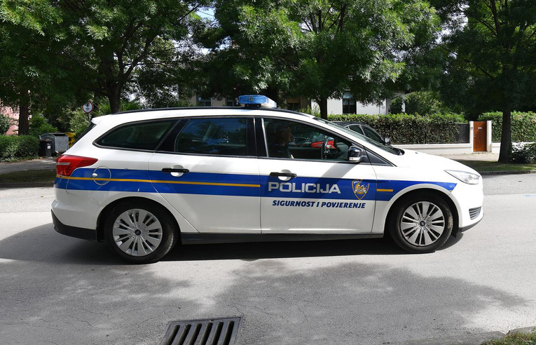 Varaždinski policajac nasilnički postupao prema građaninu. Udaljen je iz službe
