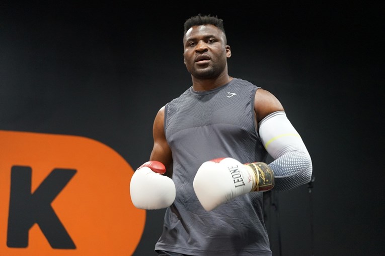 Ngannou moli za meč: Samo se želim boriti, nije važno protiv koga