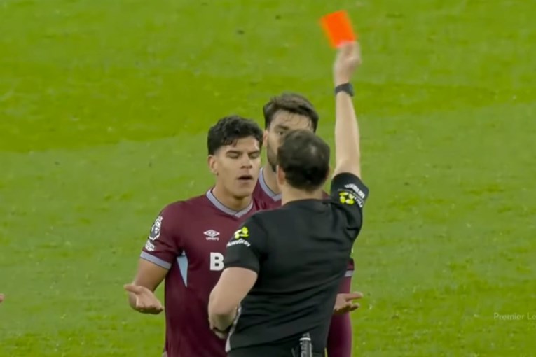 Kontroverzna zvijezda Premier lige isključena zbog prigovora. Fanovi: Namješteno