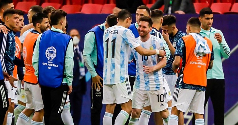 Messi protiv Neymara za naslov. Argentina slavila u brutalnom polufinalu Cope