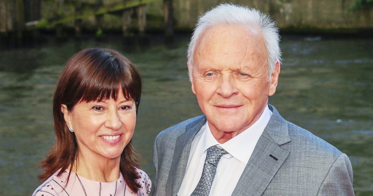 Žena Anthonyja Hopkinsa misli da glumac možda ima autizam, on tvrdi da su to gluposti