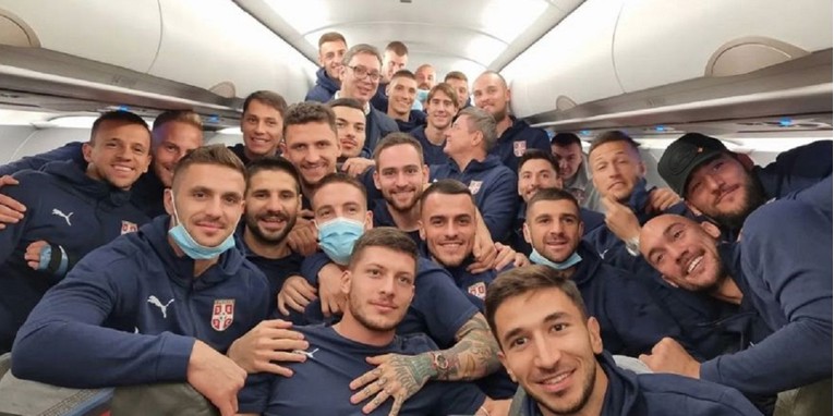 Vučić je u petak u avionu Srbije obećao bogatu premiju. Evo koliko sada mora dati