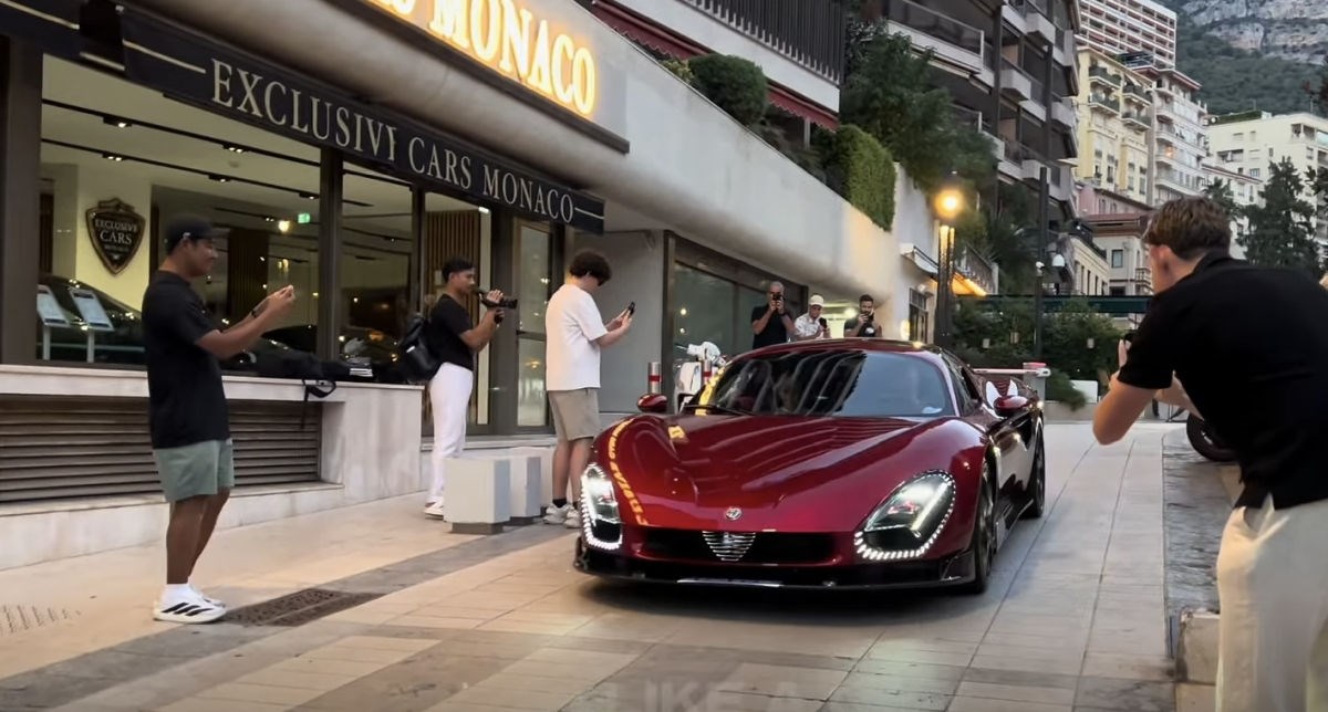 U Monaku viđena nova Alfa Romeo 33 Stradale. Poznati Finac je vlasnik skupog modela