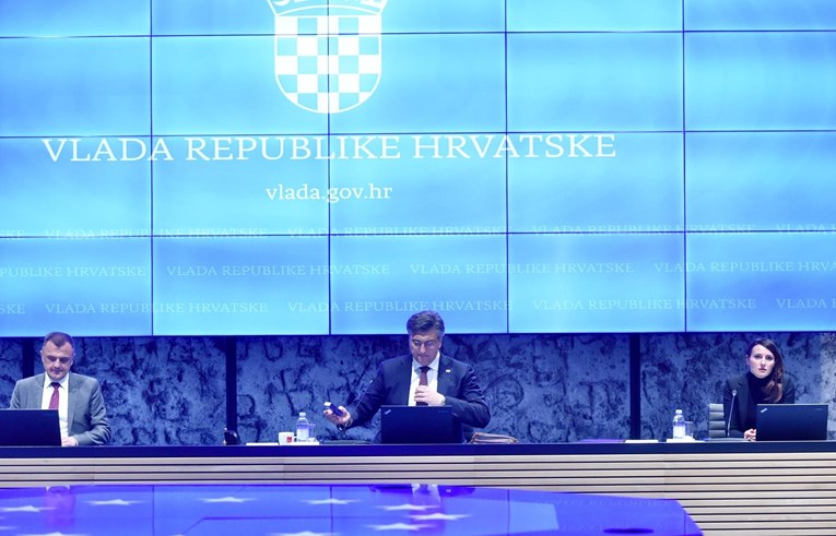 Plenković: Ovo je zadnja sjednica vlade za Miloševića, Ćorića i Aladrovića, hvala im