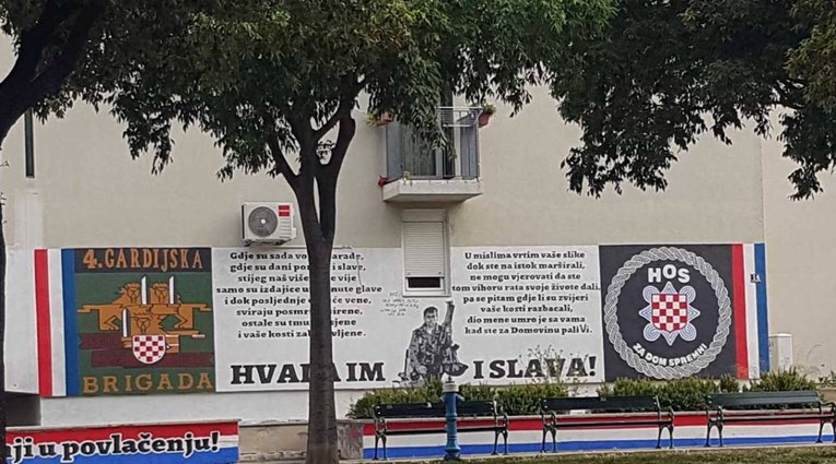 HOS-ov grafit s ustaškim pozdravom osvanuo na veteranskim zgradama u Splitu