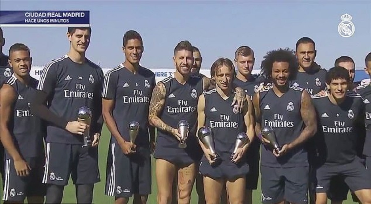 Modrić došao na trening s nagradama koje je osvojio