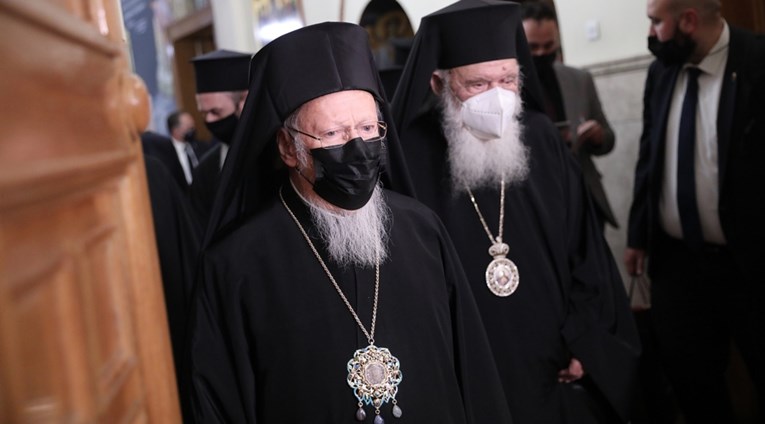Pravoslavni patrijarh Bartolomej ima koronu