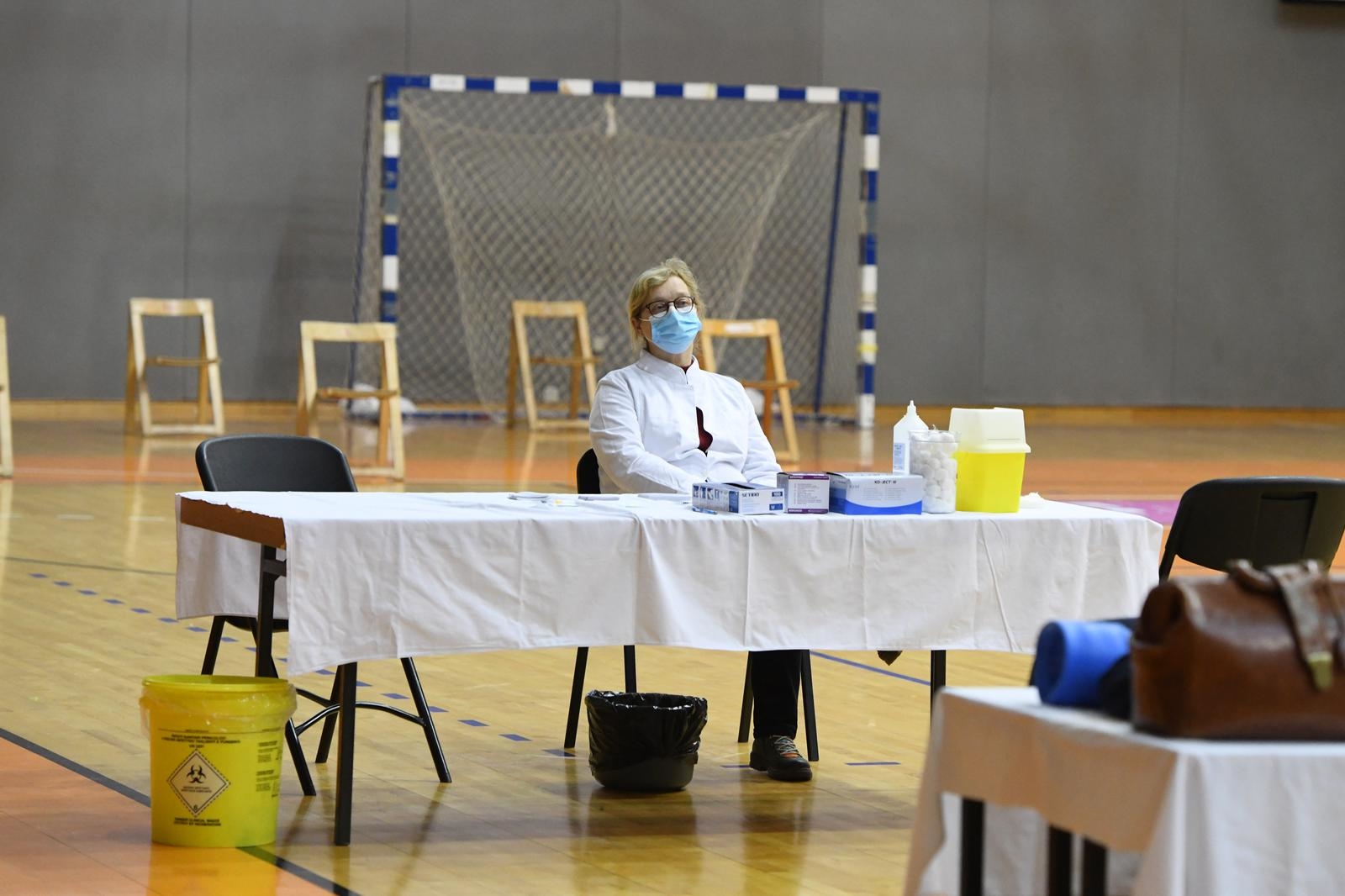 Stožer: 1091 novi slučaj, osam umrlih, na respiratoru 28 pacijenata