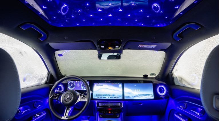 Novi Mercedes GLB otkrio novi izgled unutrašnjosti. Sav fokus je na ekranima