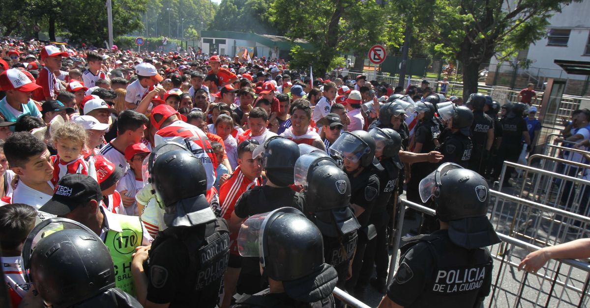 Nevjerojatan broj policajaca osigurava derbi Boce i Rivera