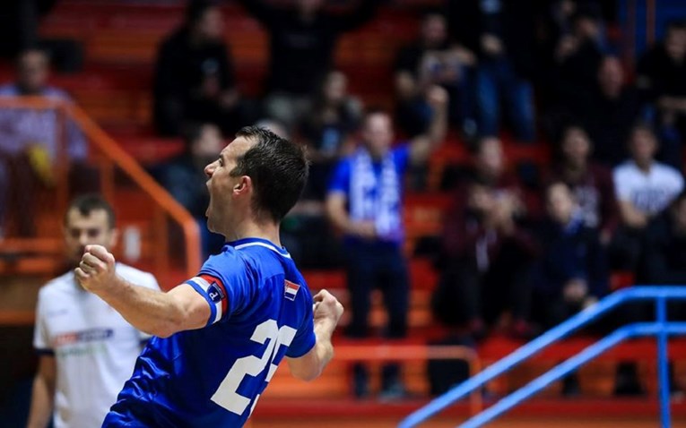 Futsal Dinamo slavio nakon što je gubio 3:0 sedam minuta prije kraja