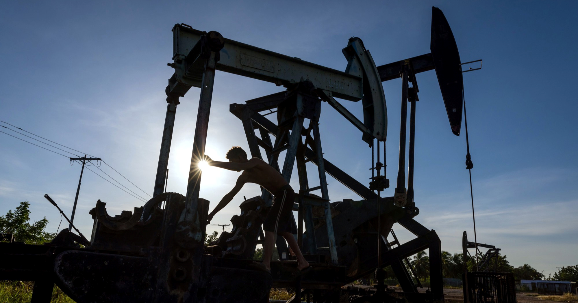 Trump kaže da će kontrolirati naftu u Venezueli. Rusija: Nećemo se povući