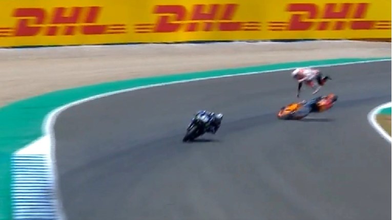 Težak pad Marca Marqueza na prvoj utrci sezone, odletio je s motora