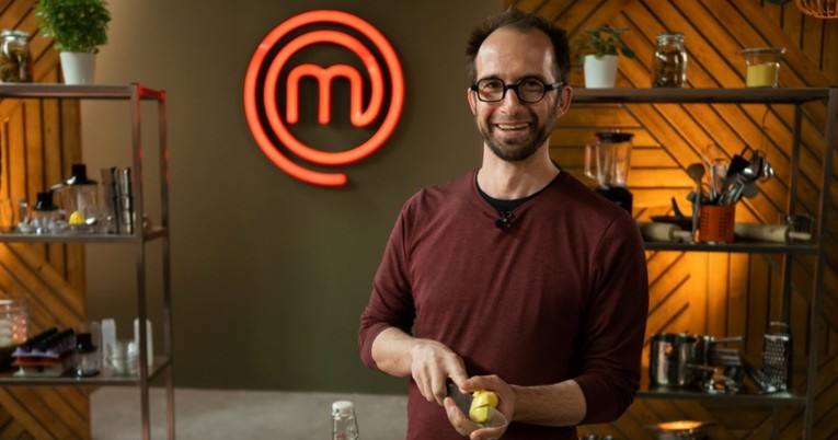 Kamerman MasterChefa žiriju skuhao jelo pa osvojio pregaču: "Vrhunski sam kuhar"