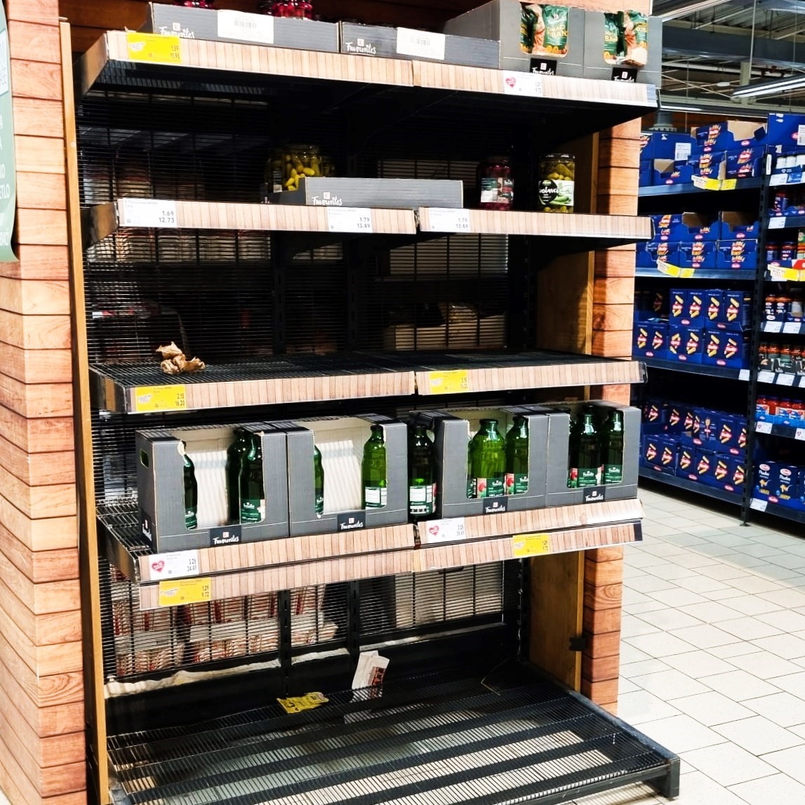 Da vas opustošene police ne bi brinule idući vikend, ove namirnice kupite već sutra