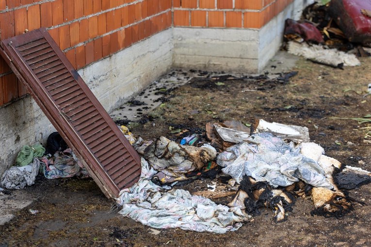 Očevid završen. Zapalio je dvije kuće i htio ubiti policajce, jedan ga upucao