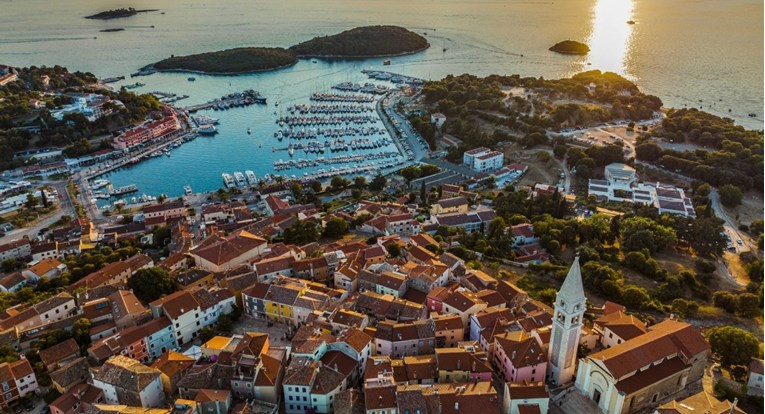 U Vrsaru se održava manifestacija posvećena amaretima, tu je i recept za ovu slasticu