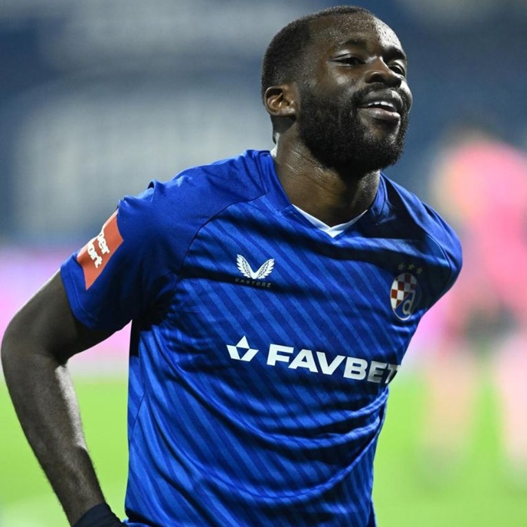 Kanga slavio gol spuštanjem hlačica kao odgovor Jeličiću. Dinamo ih daruje navijačima
