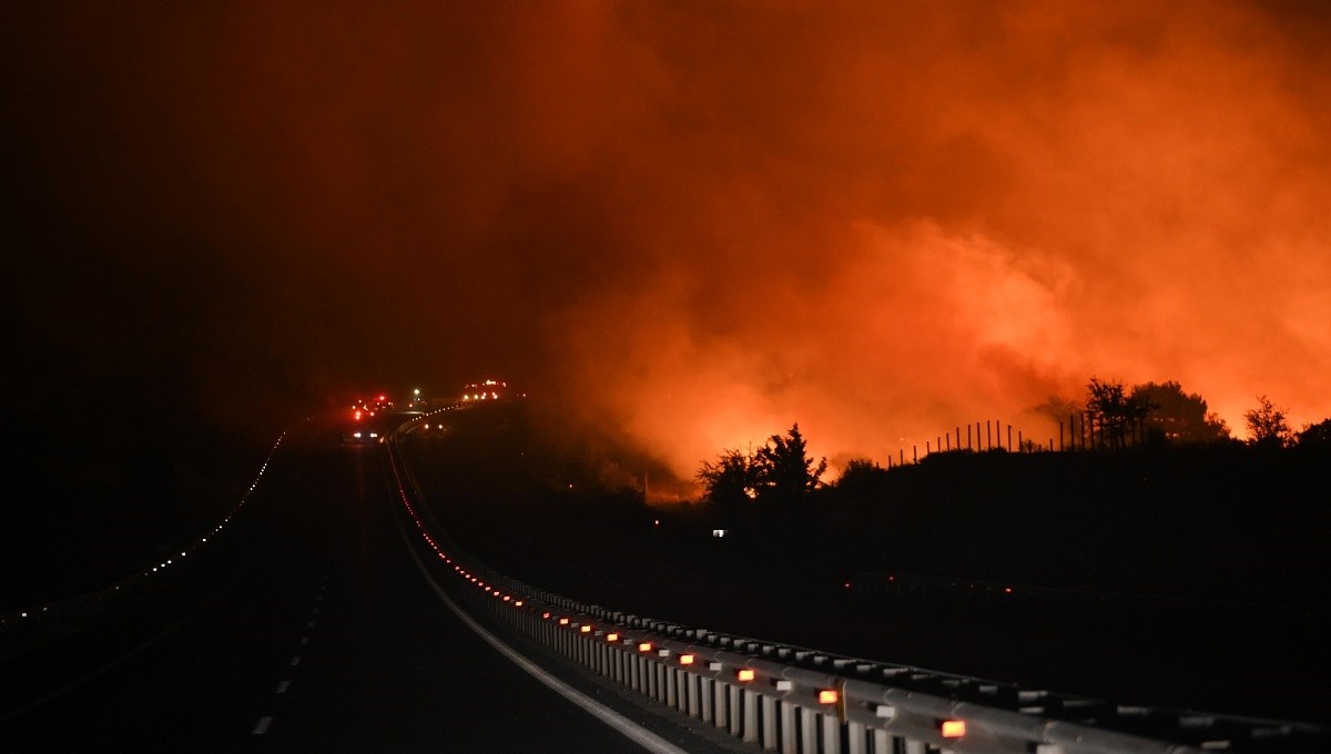 U Grčkoj gori deveti dan zaredom