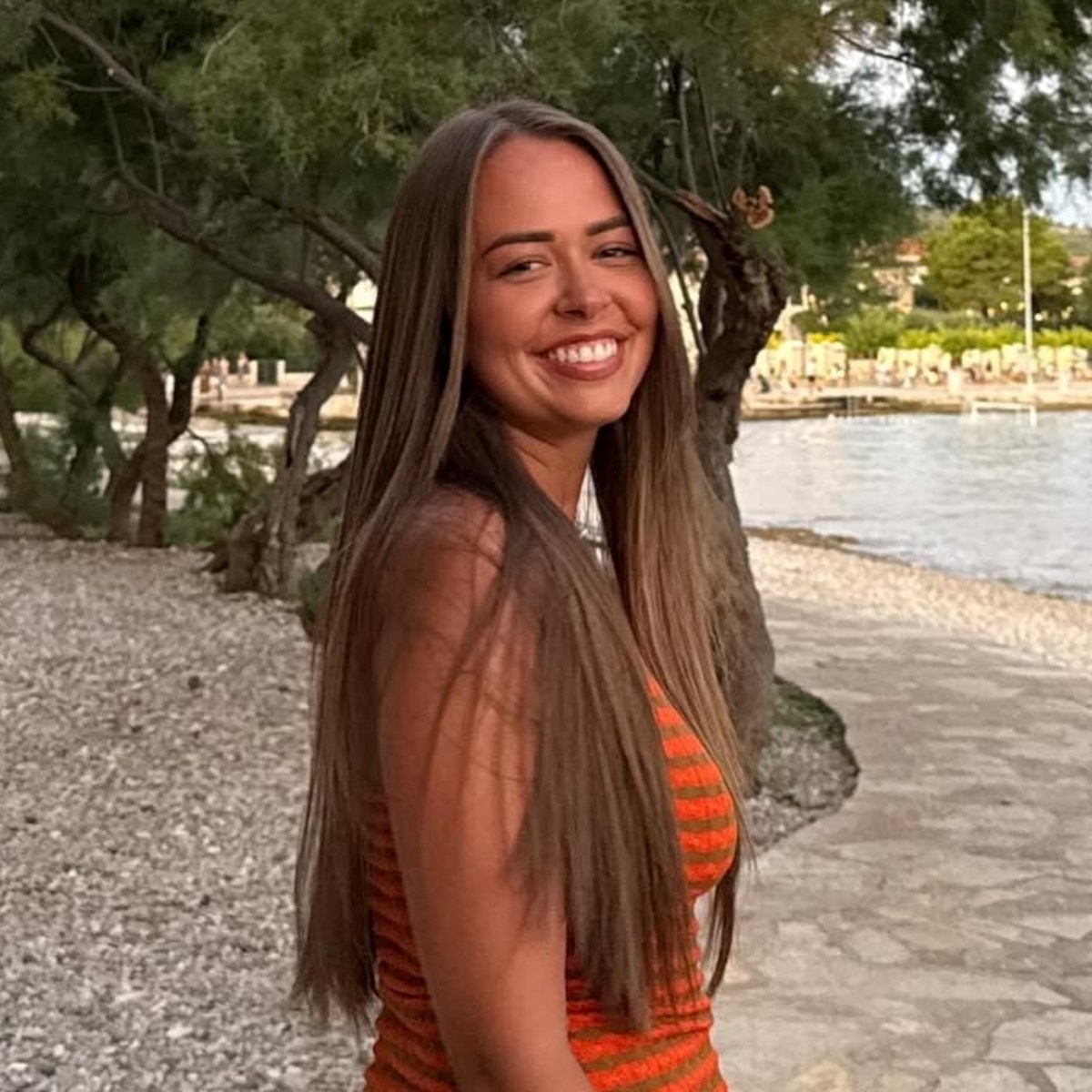 Lana Radeljak pohvalila se fotkama s odmora na hrvatskoj obali, uživa sa zaručnikom