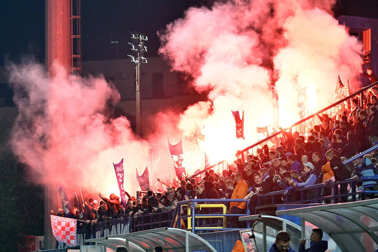 Policija pregledala stadion uoči dolaska BBB-ovaca i pronašla 60 baklji