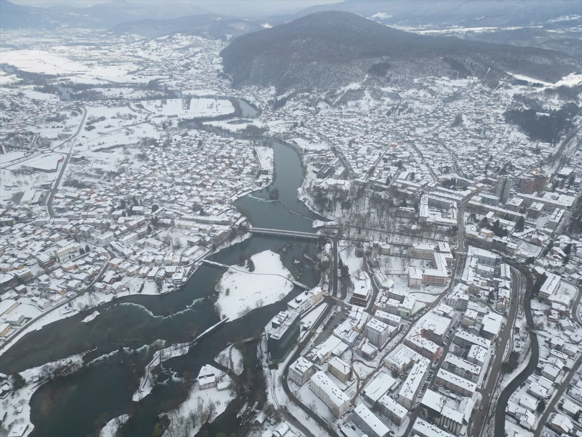 Snježno nevrijeme u BiH: Poplave, nestanak struje i prometni kolaps