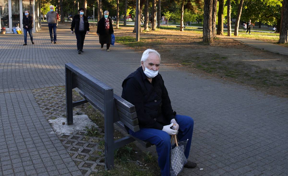U Srbiji umrle još četiri osobe, ukupno zaraženo više od 9300 ljudi