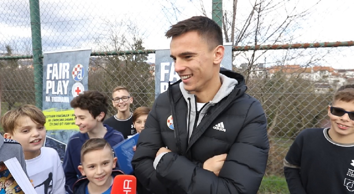 VIDEO Klinci prekinuli intervju Dinamove zvijezde: "Zabit će Dilaver glavom"