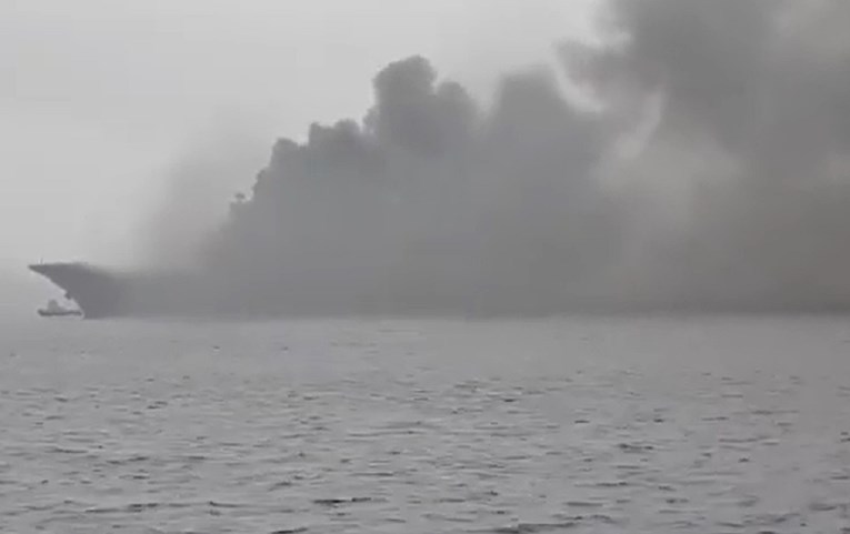 Požar dva dana uništavao jedini ruski nosač aviona, dvoje mrtvih