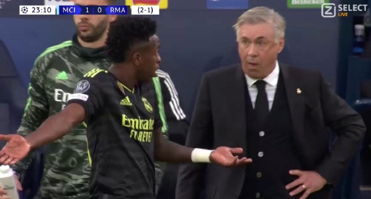Vinicius se dere na Ancelottija, on bulji u prazno i žvače. Simbol impotentnog Reala