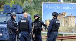 Amerika oštro osuđuje napade na kosovsku policiju