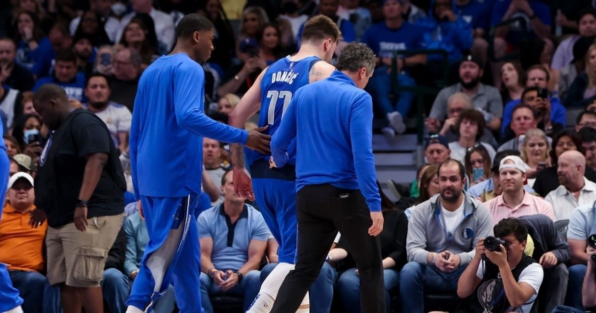 Dončić se ozlijedio u zadnjoj utakmici prije doigravanja. Možda mu je sezona gotova