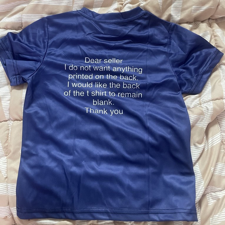 Urnebesna greška s Temua: Umjesto imena sina, na majici dobila svoju poruku