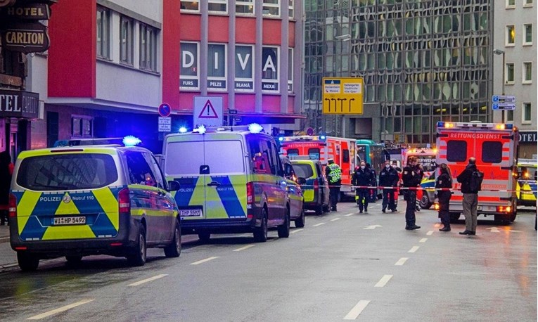 Napad u Frankfurtu: Napadač nožem ubadao ljude, ima ranjenih