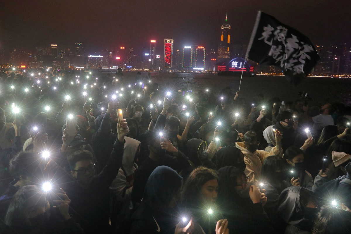 Hong Kong u 2020. nije ušao vatrometom, nego povicima za demokraciju